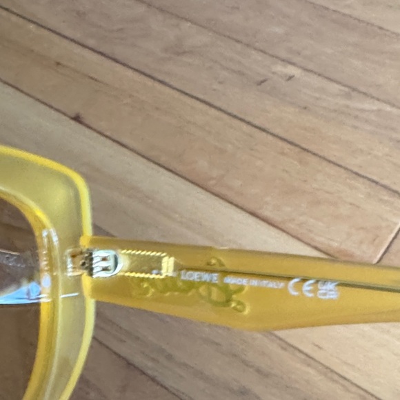 Authentic Loewe Yellow Sunglasses - Picture 4 of 7